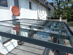Mehr über den Artikel erfahren Terrassendach mit Dachüberstand