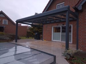 Mehr über den Artikel erfahren Neues Terrassendach mit LED Beleuchtung…