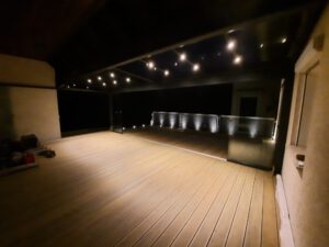 Mehr über den Artikel erfahren Terrassendach mit LED-Beleuchtung